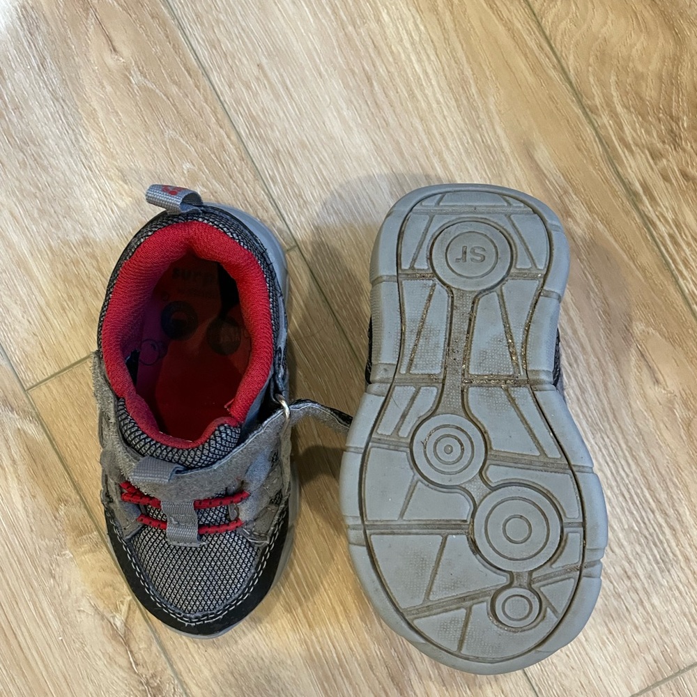 Stride Rite - size 6C